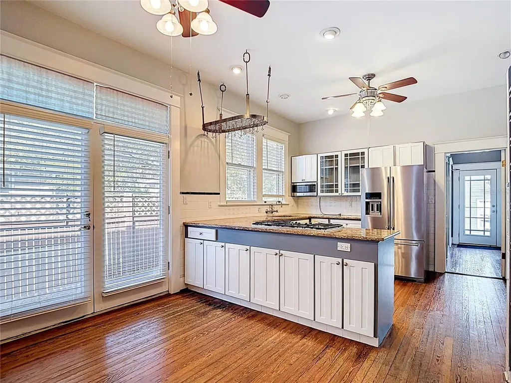 2105 W Southview Avenue Tampa FL 33606