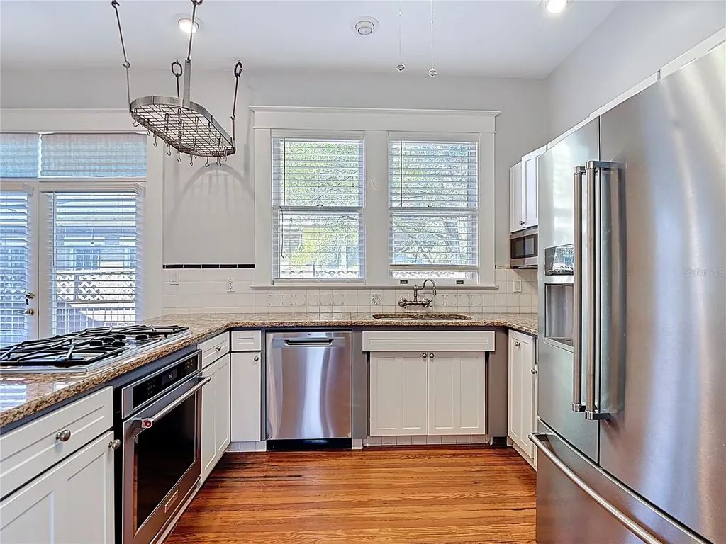 2105 W Southview Avenue Tampa FL 33606