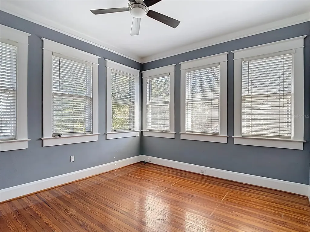 2105 W Southview Avenue Tampa FL 33606