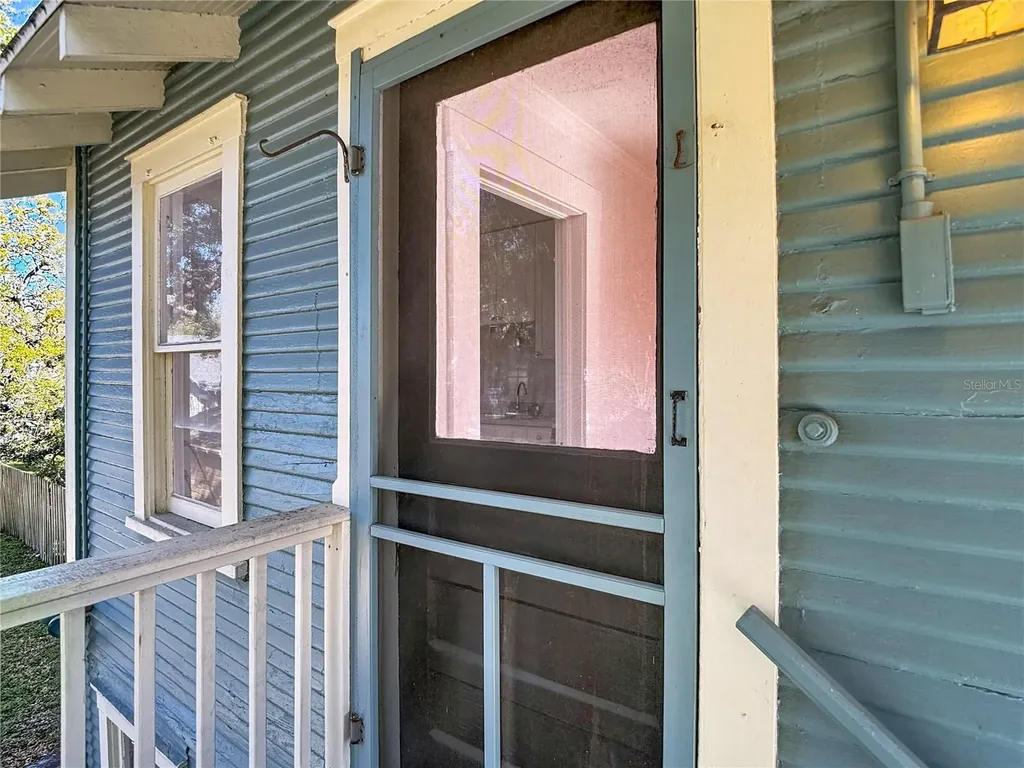 2105 W Southview Avenue Tampa FL 33606