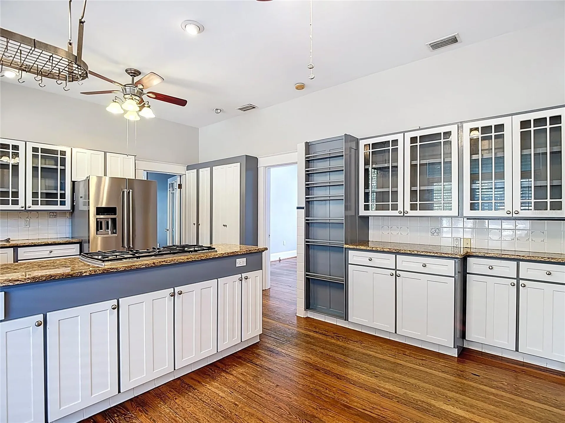 2105 W Southview Avenue Tampa FL 33606