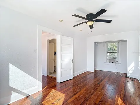 2105 W Southview Avenue Tampa FL 33606