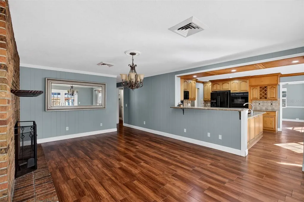 901 Sunset Avenue Orange City FL 32763