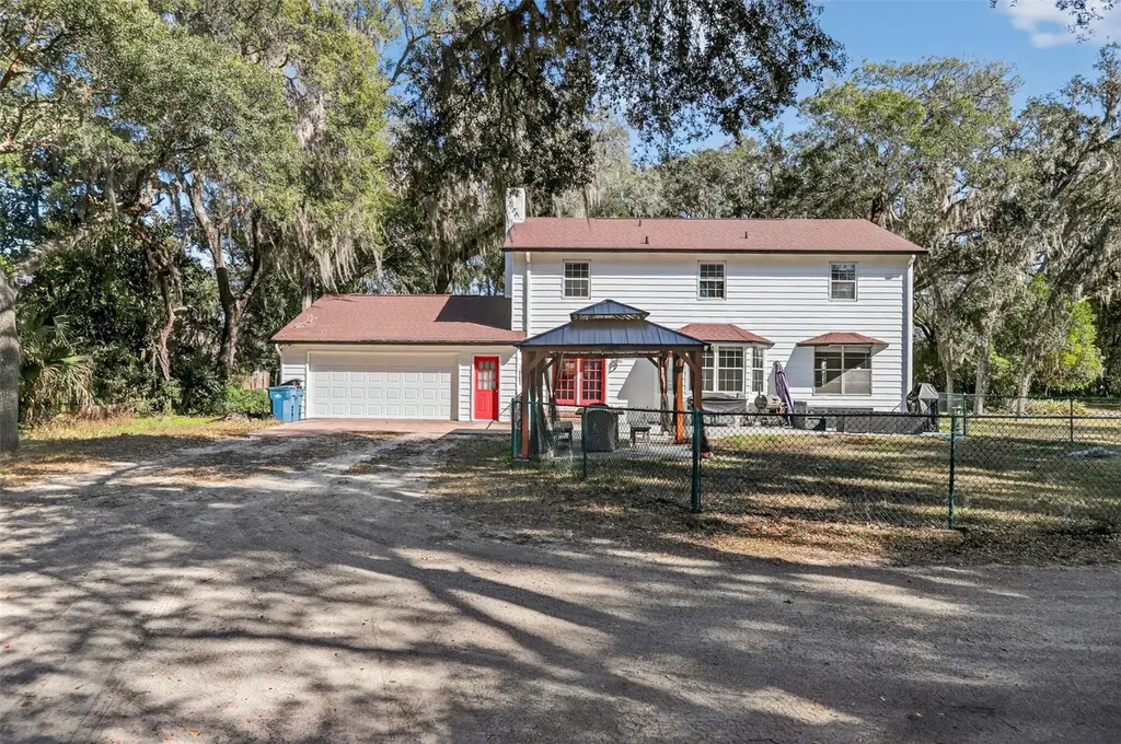 901 Sunset Avenue Orange City FL 32763