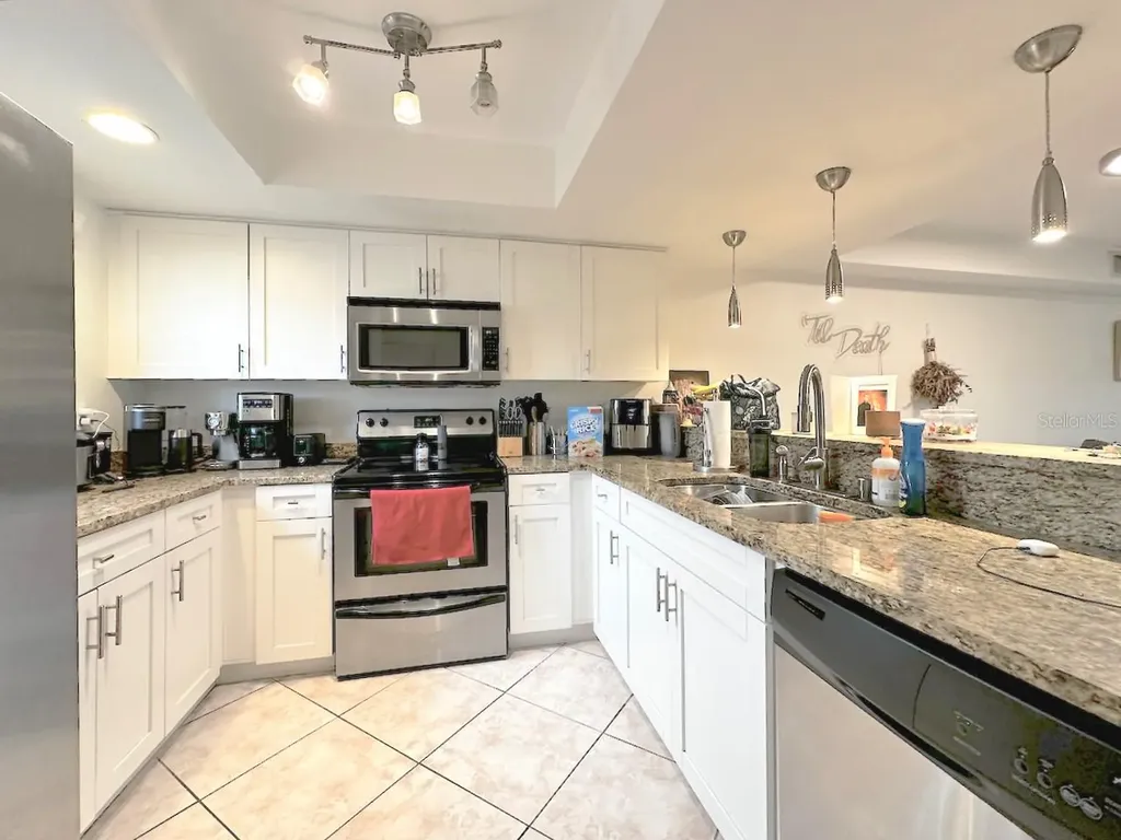 1713 Azalea Court Oldsmar FL 34677