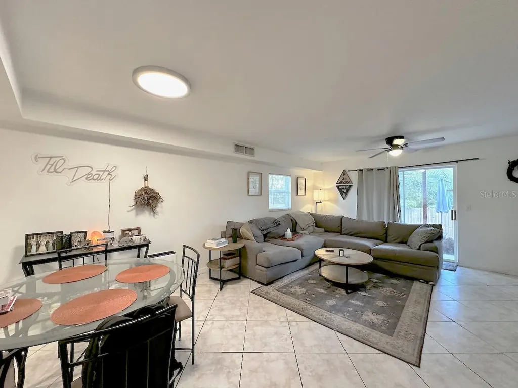 1713 Azalea Court Oldsmar FL 34677