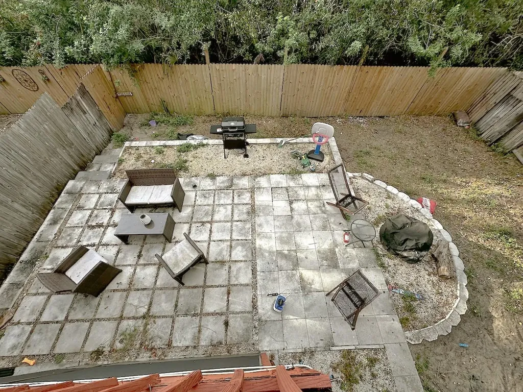 1713 Azalea Court Oldsmar FL 34677