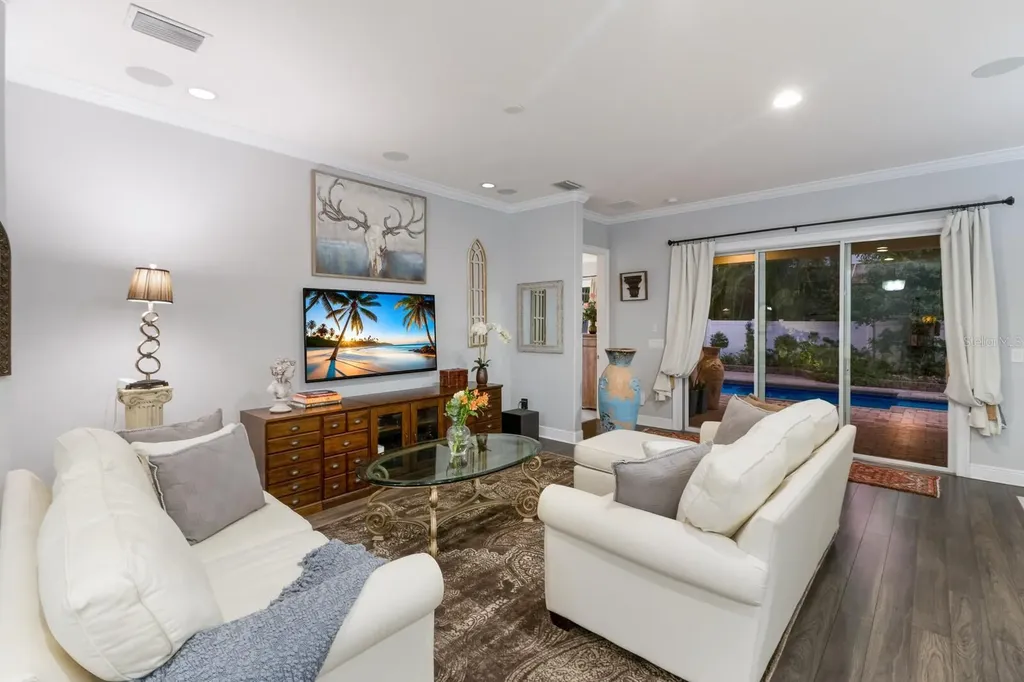 1856 Hyde Park Street Sarasota FL 34239