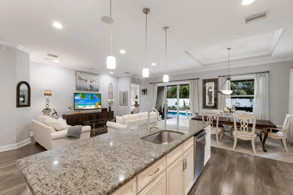 1856 Hyde Park Street Sarasota FL 34239