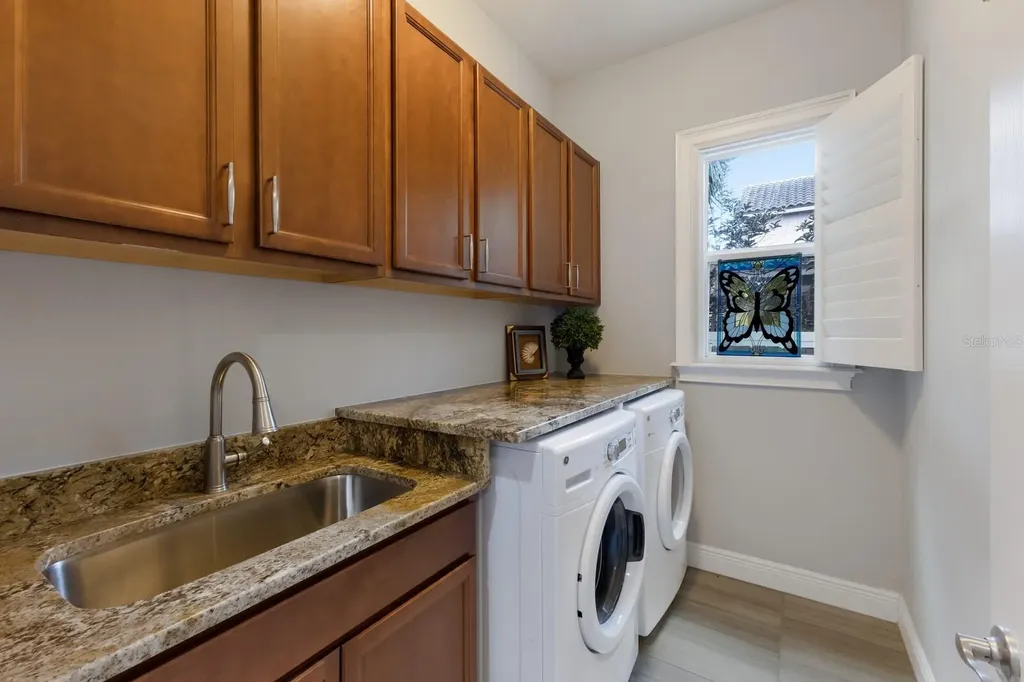 1856 Hyde Park Street Sarasota FL 34239