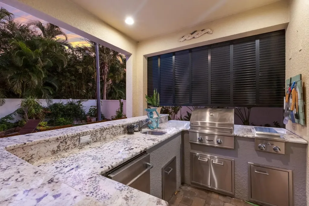 1856 Hyde Park Street Sarasota FL 34239