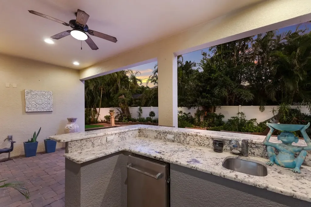 1856 Hyde Park Street Sarasota FL 34239