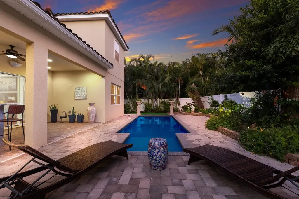 1856 Hyde Park Street Sarasota FL 34239