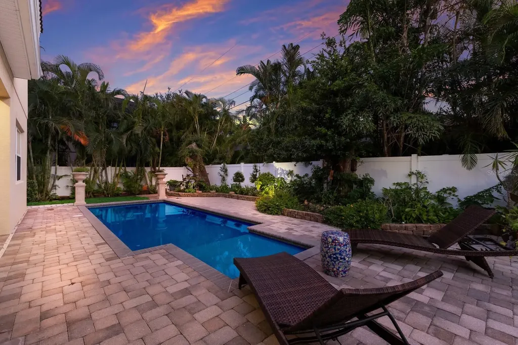 1856 Hyde Park Street Sarasota FL 34239