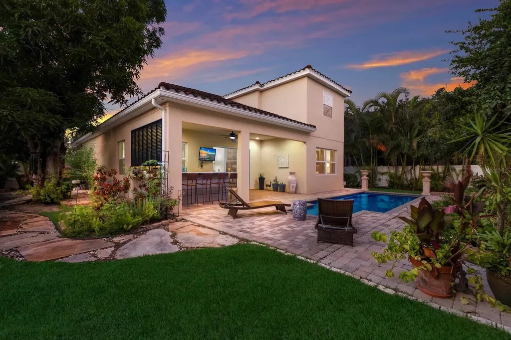 1856 Hyde Park Street Sarasota FL 34239