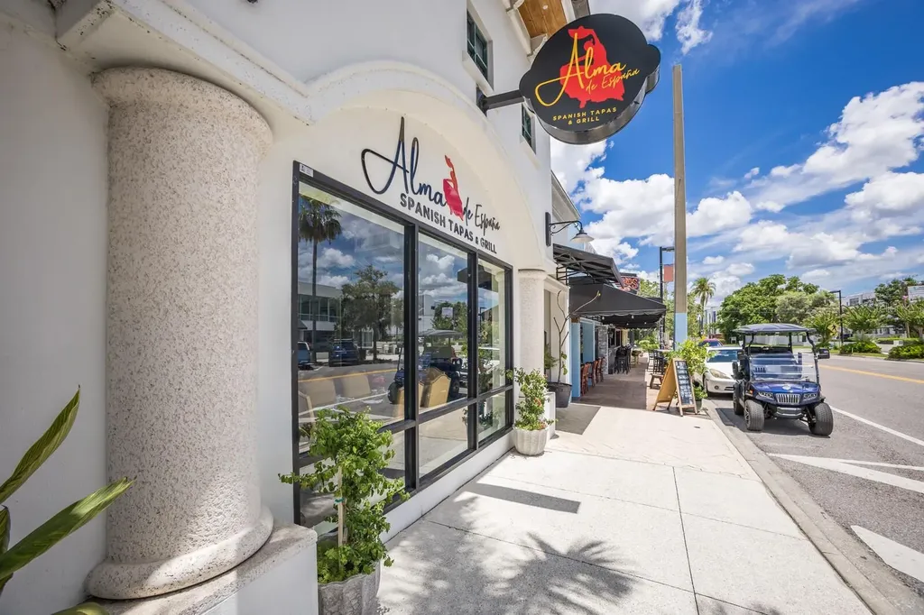 1856 Hyde Park Street Sarasota FL 34239