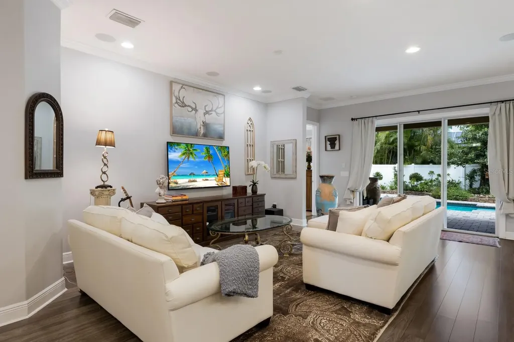 1856 Hyde Park Street Sarasota FL 34239