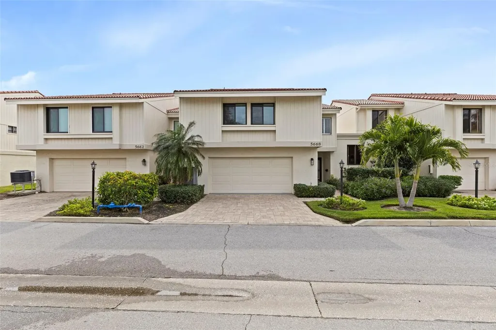 5668 Escondida Boulevard S St Petersburg FL 33715