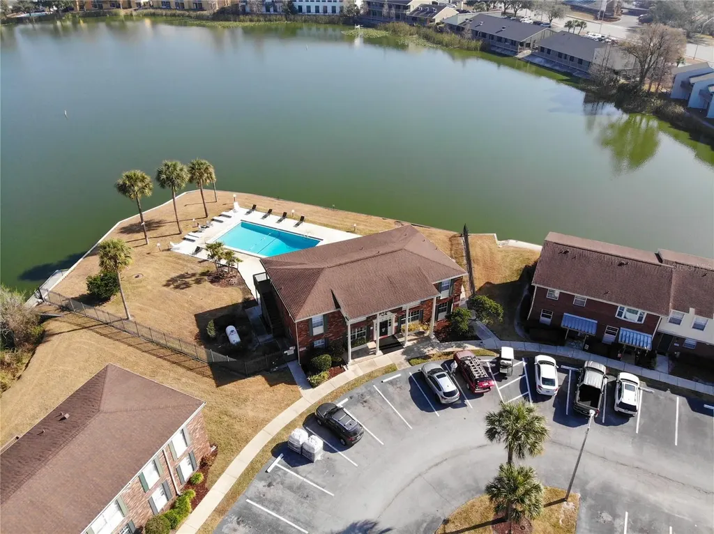 1920 E Edgewood Drive Lakeland FL 33803