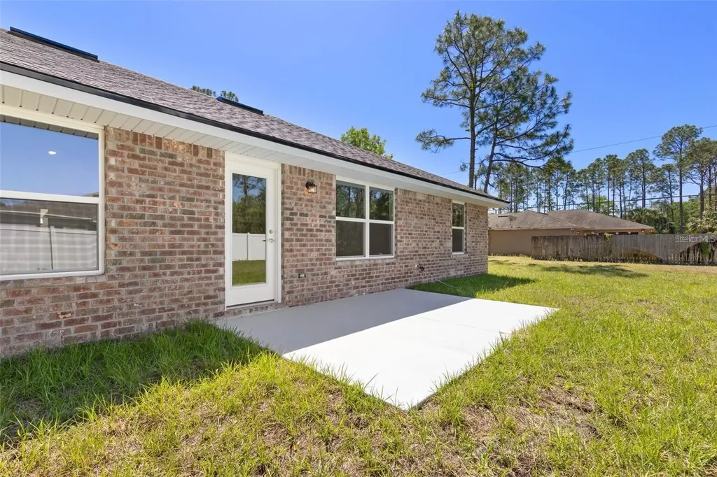 8 Louvet Lane Palm Coast FL 32137