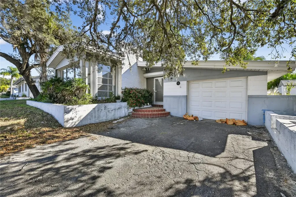 6620 Gulfport Boulevard S South Pasadena FL 33707