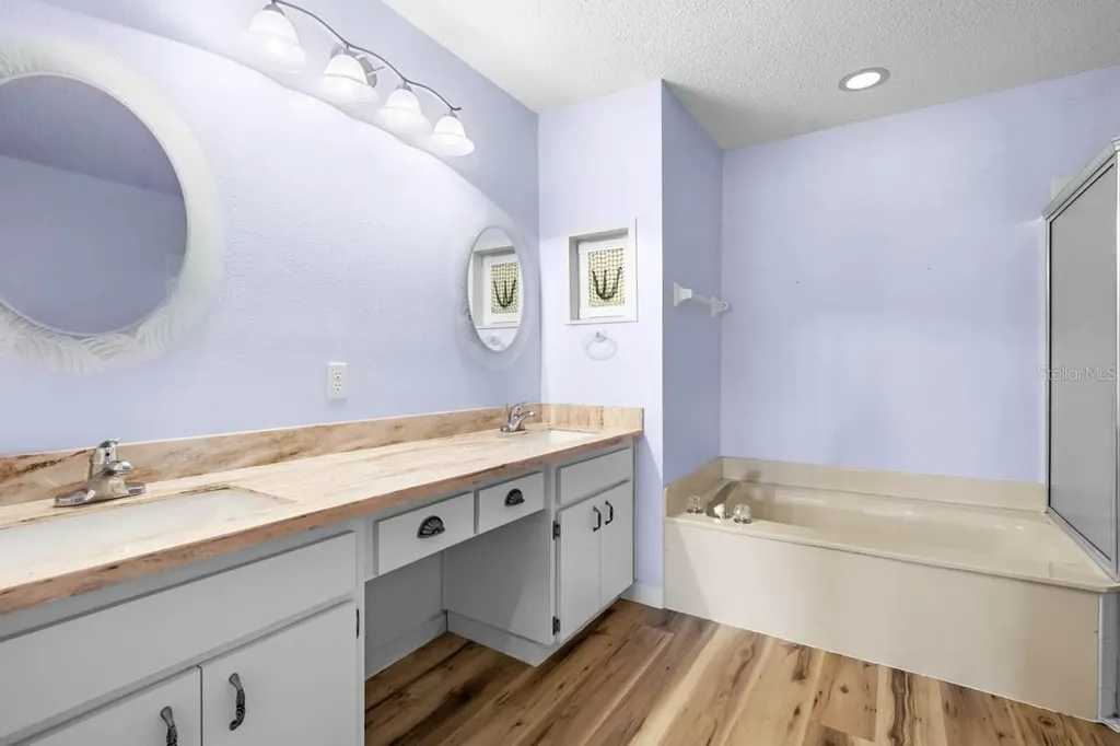 811 Staffordshire Lane Sun City Center FL 33573