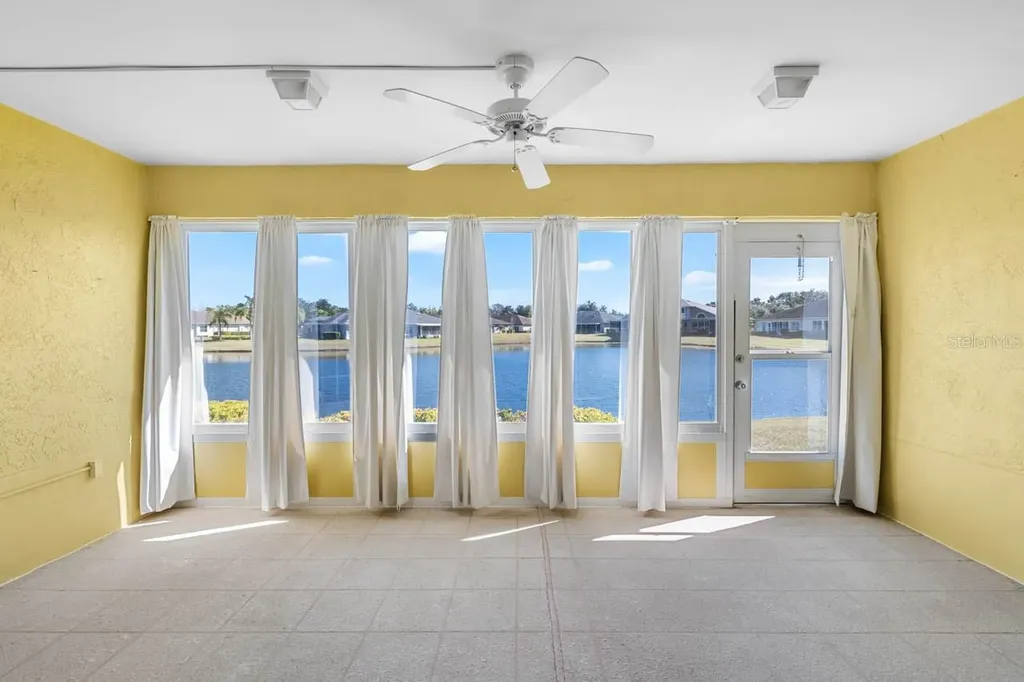 811 Staffordshire Lane Sun City Center FL 33573