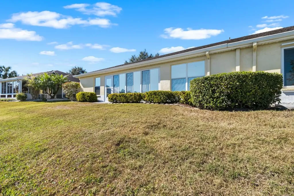 811 Staffordshire Lane Sun City Center FL 33573