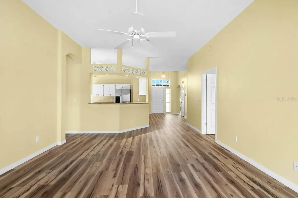 811 Staffordshire Lane Sun City Center FL 33573