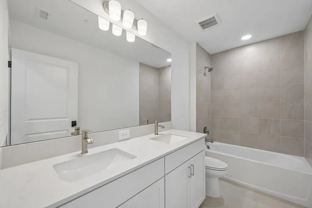 17823 Broadleaf Loop Venice FL 34293