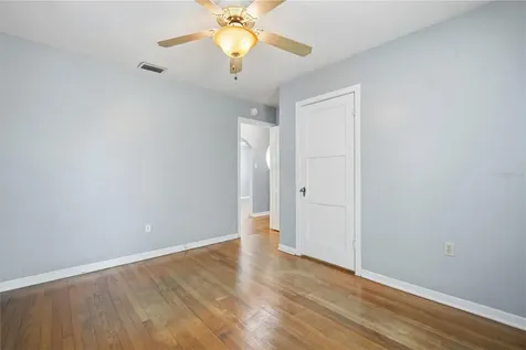 1419 E Jean Street Tampa FL 33604