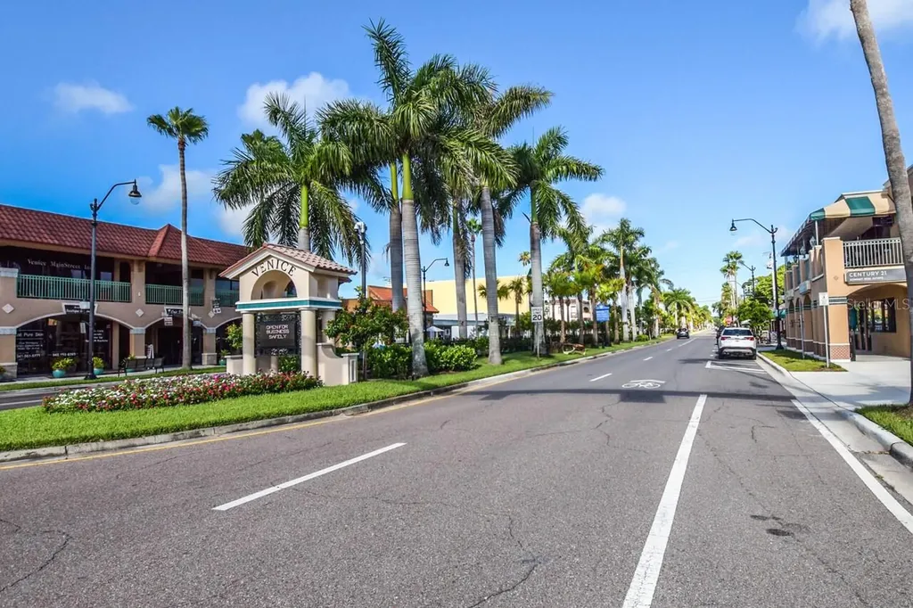 429 Tremingham Way Venice FL 34293