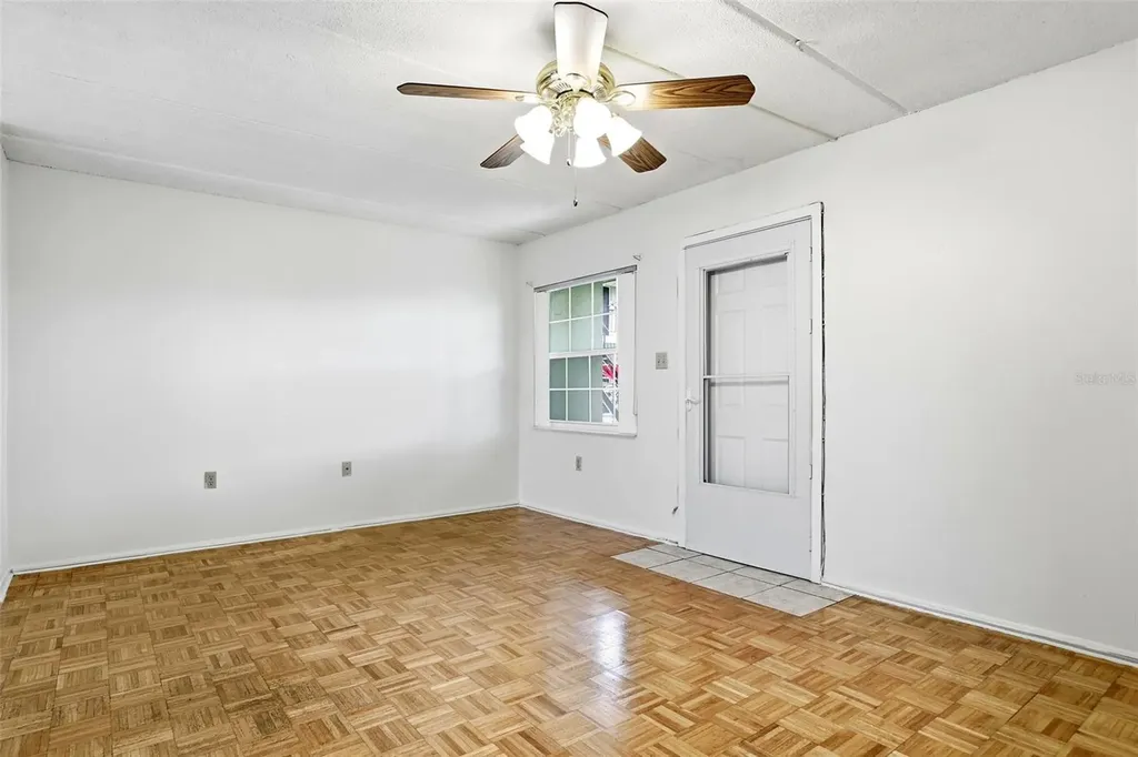 525 Conway Road Orlando FL 32807