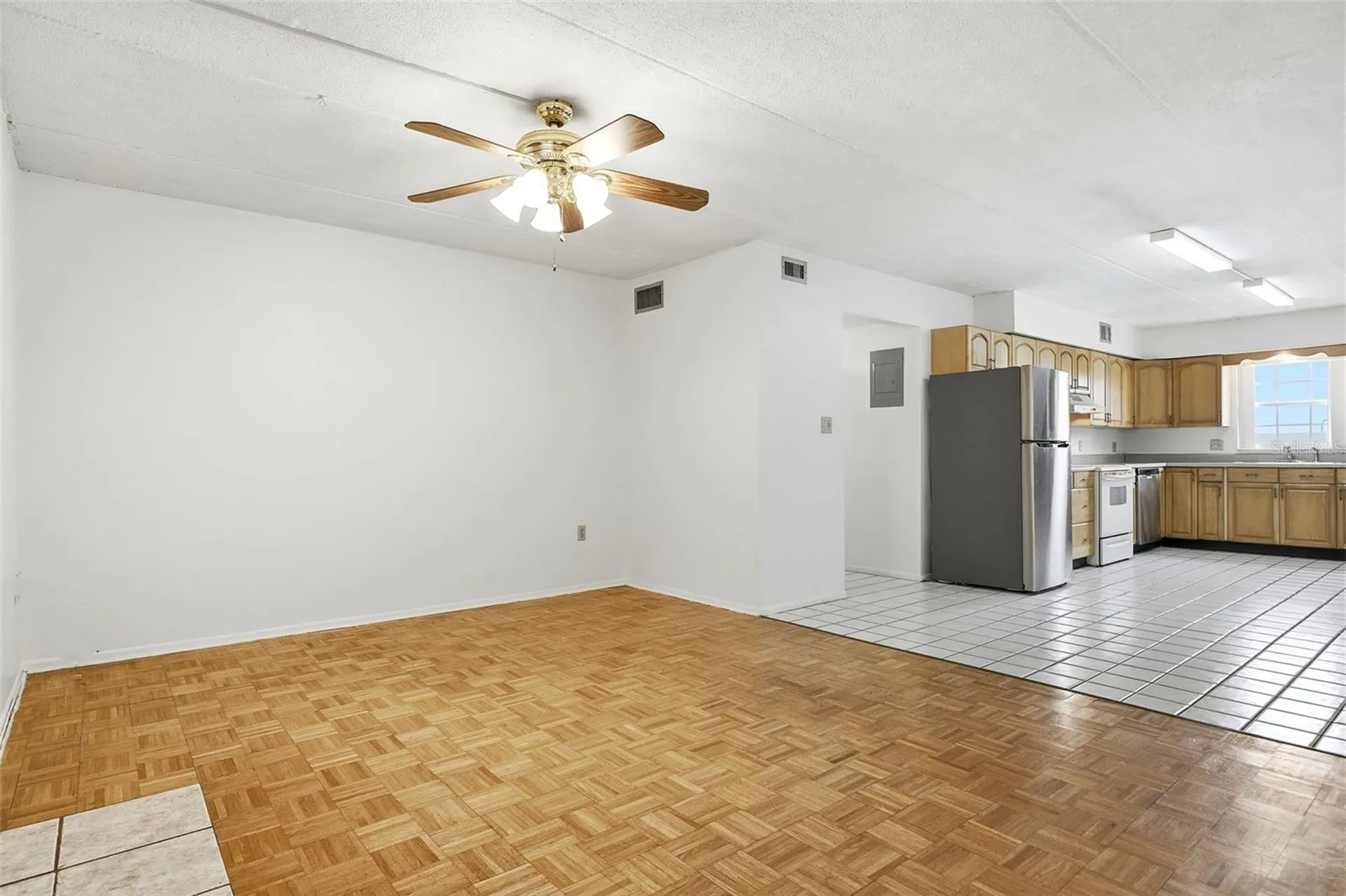 525 Conway Road Orlando FL 32807