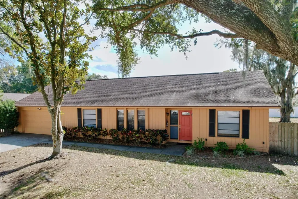 2205 Roslyn Lane Lakeland FL 33812