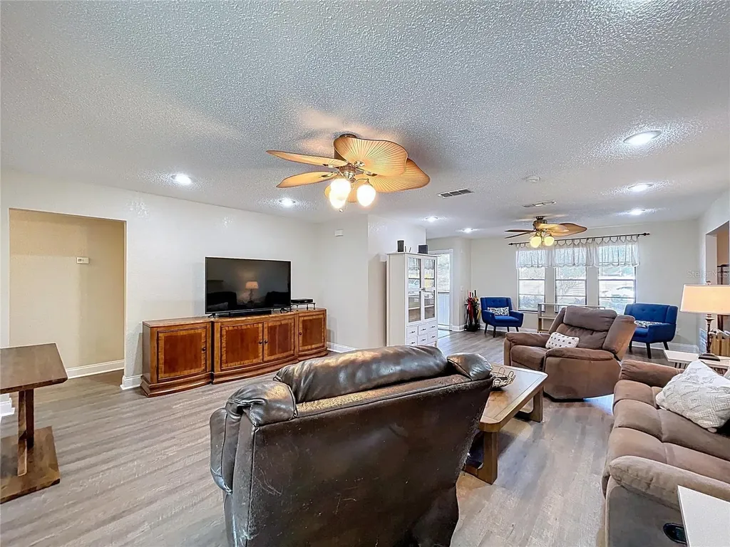 2205 Roslyn Lane Lakeland FL 33812