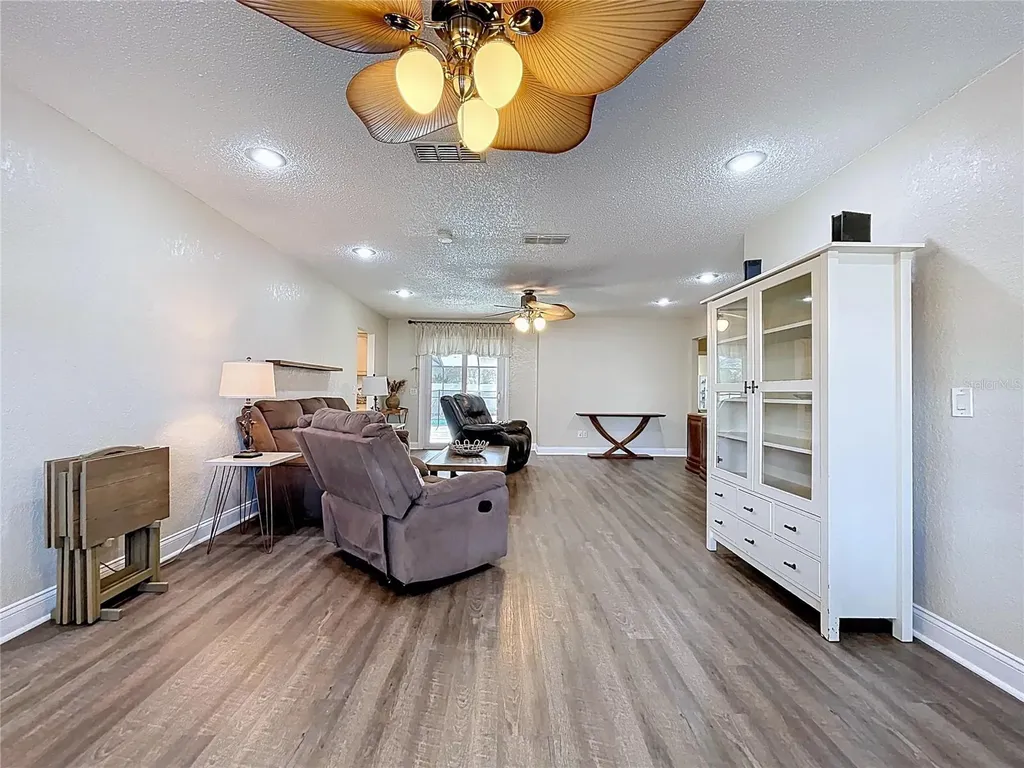 2205 Roslyn Lane Lakeland FL 33812