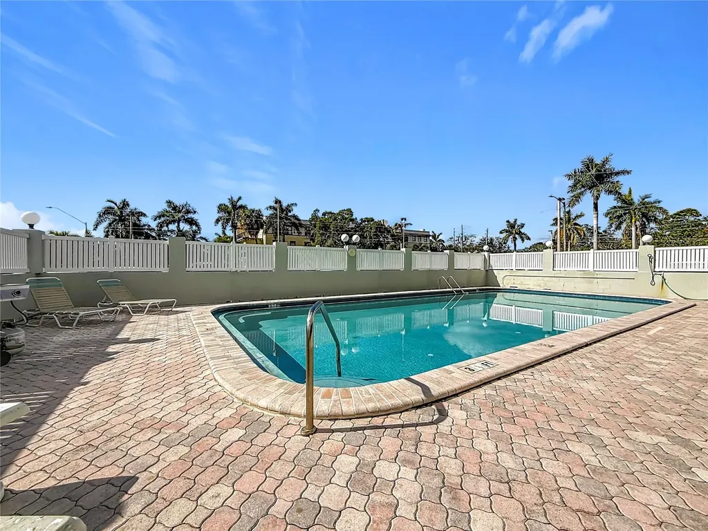 7321 Central Avenue St Petersburg FL 33710