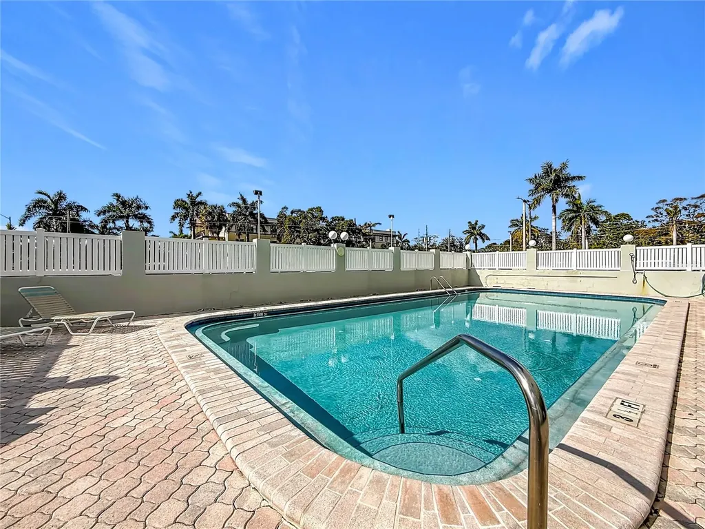 7321 Central Avenue St Petersburg FL 33710