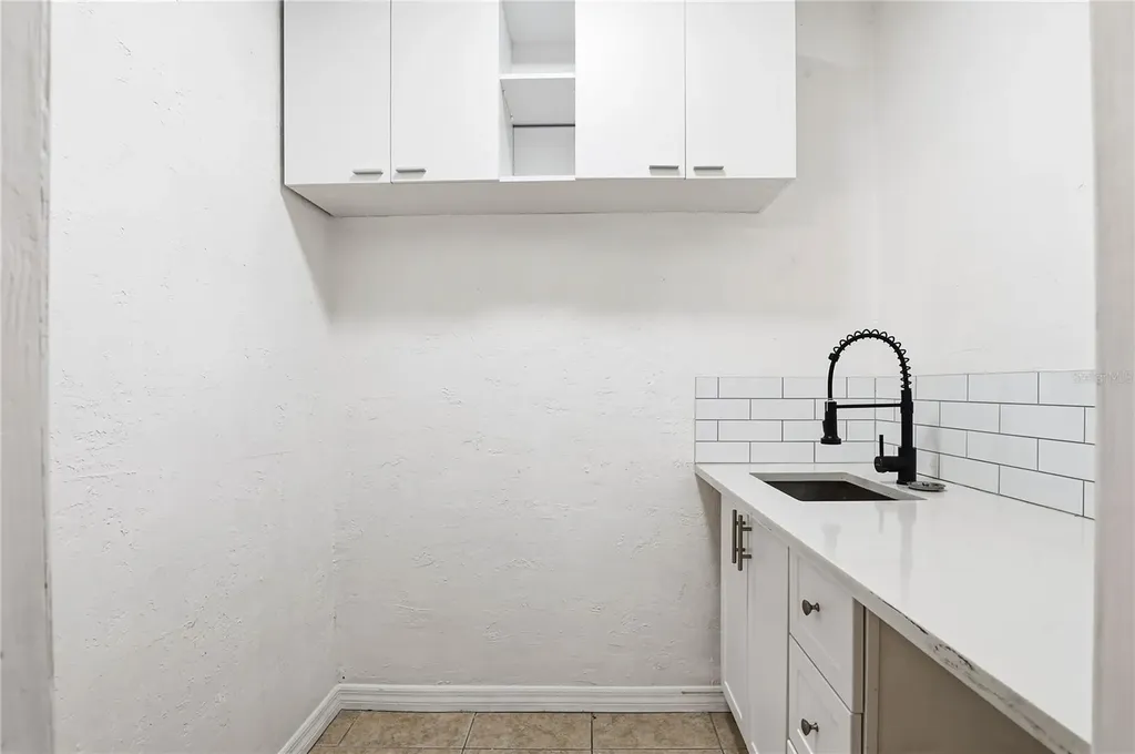 1505 Laura Street Clearwater FL 33755