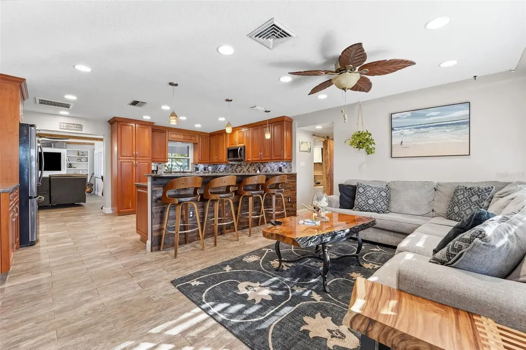 3595 Floral Drive Largo FL 33771