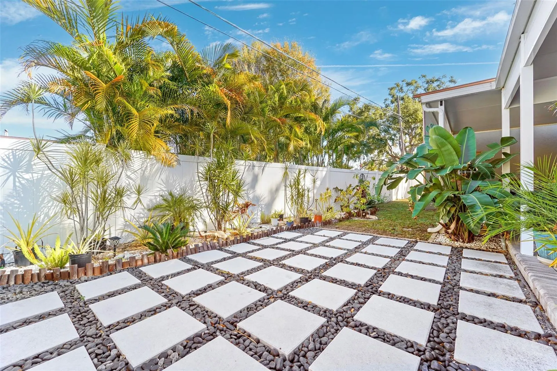 3595 Floral Drive Largo FL 33771