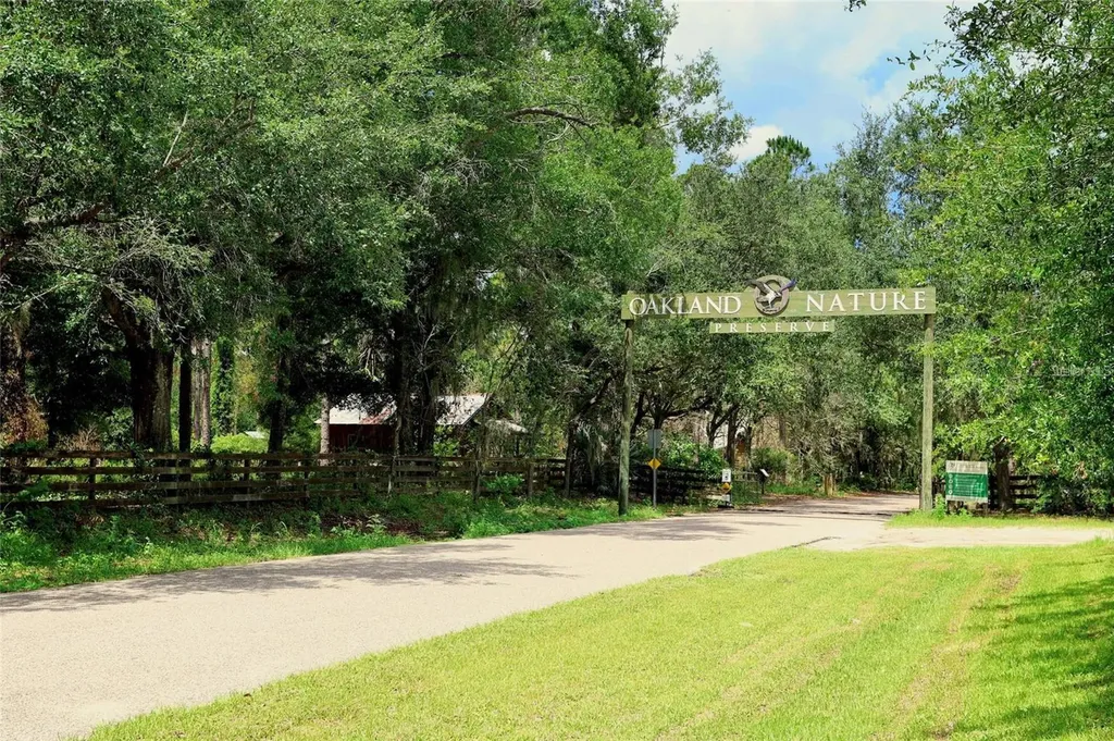 537 N Pollard Oakland FL 34787