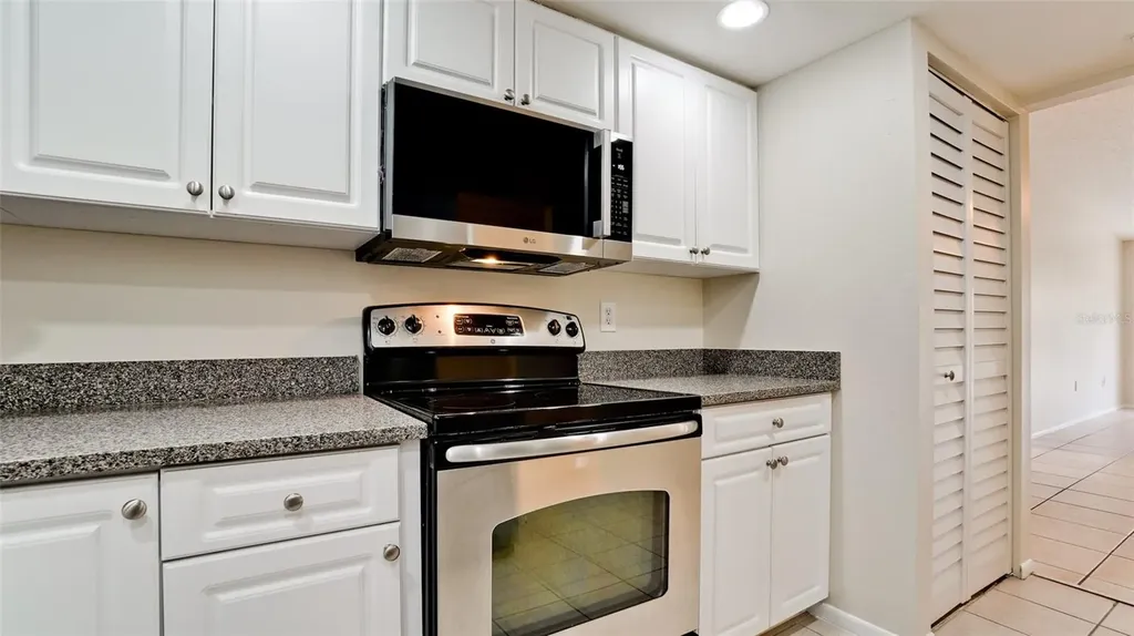 1225 56th Street W Bradenton FL 34209