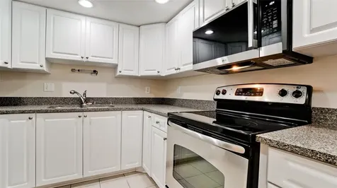 1225 56th Street W Bradenton FL 34209