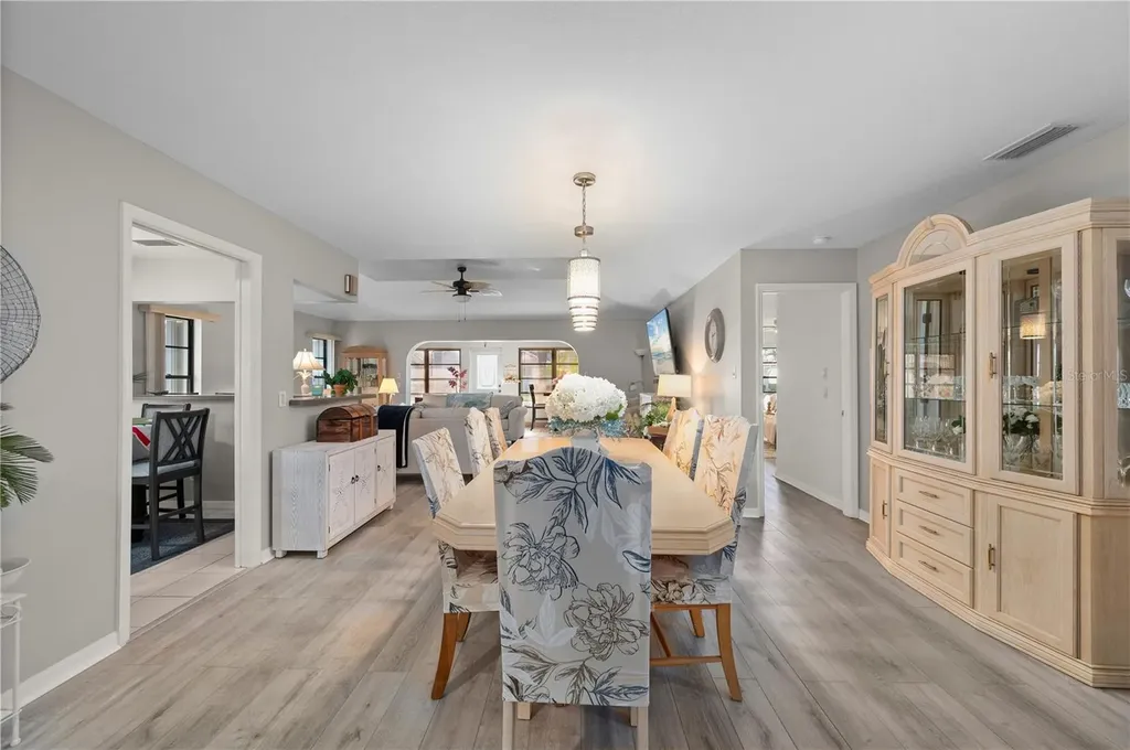 11365 SW Essex Drive Lake Suzy FL 34269