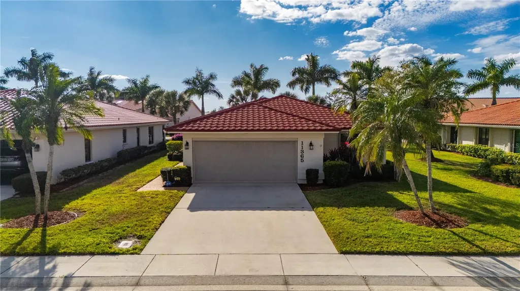 11365 SW Essex Drive Lake Suzy FL 34269