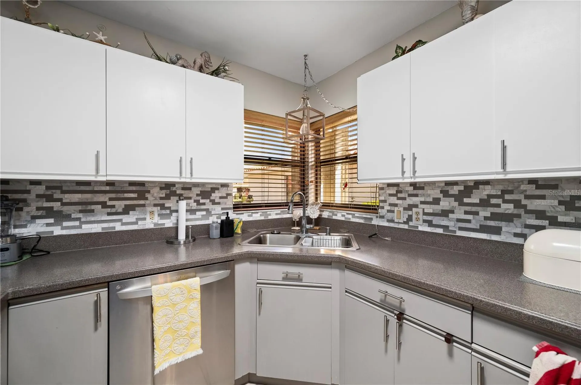 11365 SW Essex Drive Lake Suzy FL 34269