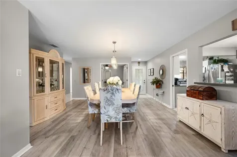 11365 SW Essex Drive Lake Suzy FL 34269