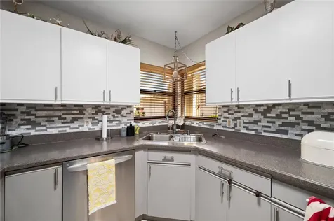 11365 SW Essex Drive Lake Suzy FL 34269